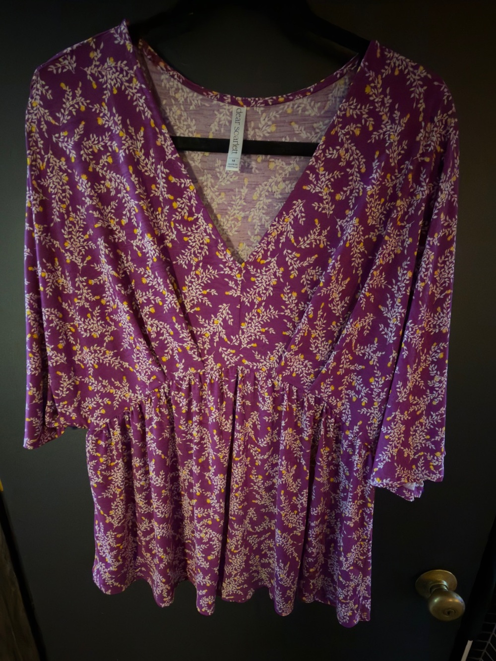 Dear Scarlett- Purple Ditsy Floral V-Neck Flutter Sleeve Top 🌺